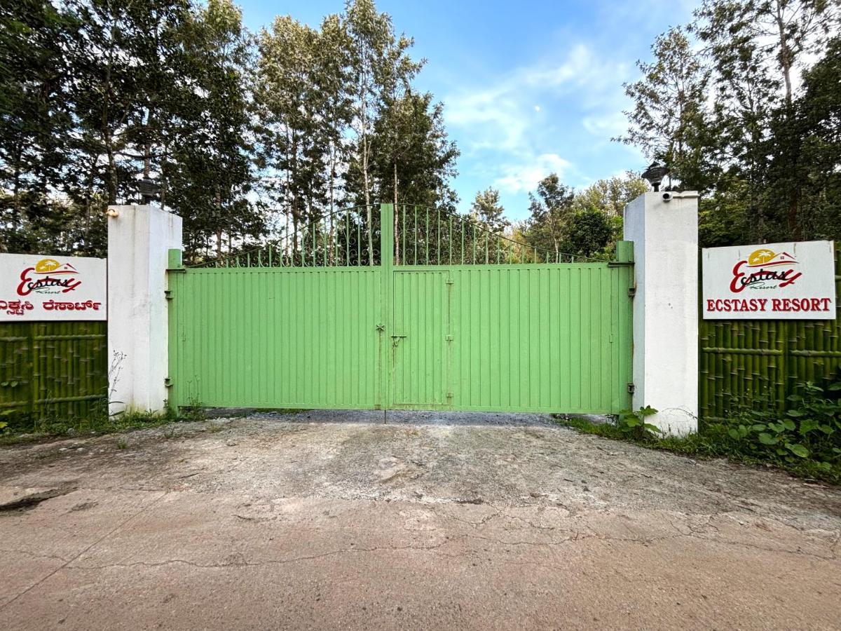 Ecstasy Tent Stay With Swimming Pool & Common Washroom Chikmagalūr Екстериор снимка